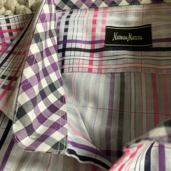 Neiman Marcus patterned button up shirt - Picture 4 of 7